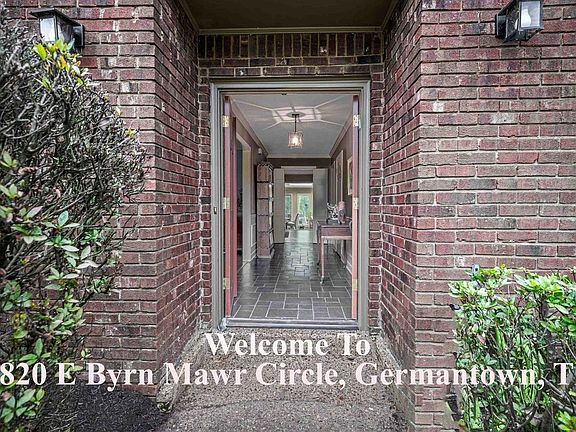 3rd image of 1820 E Bryn Mawr Cir