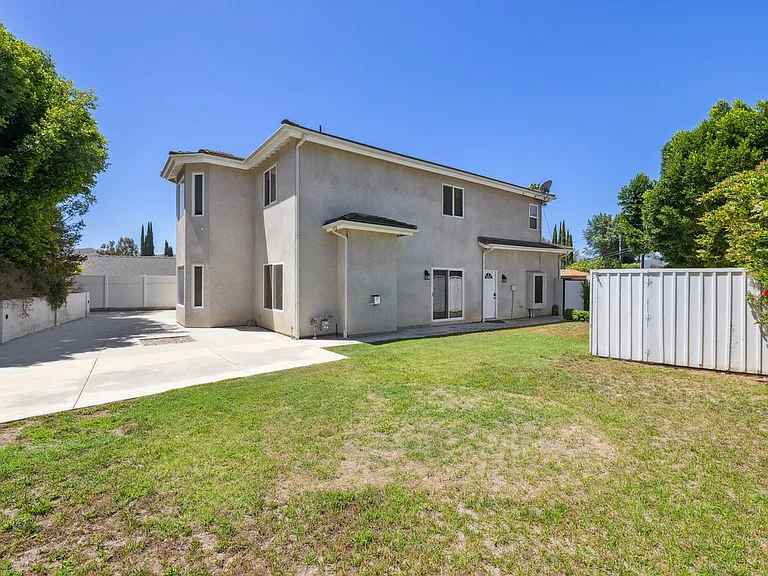 526 Houston Dr — Photo 25