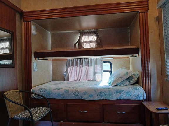 5th image of 810 W Lake Dr #75