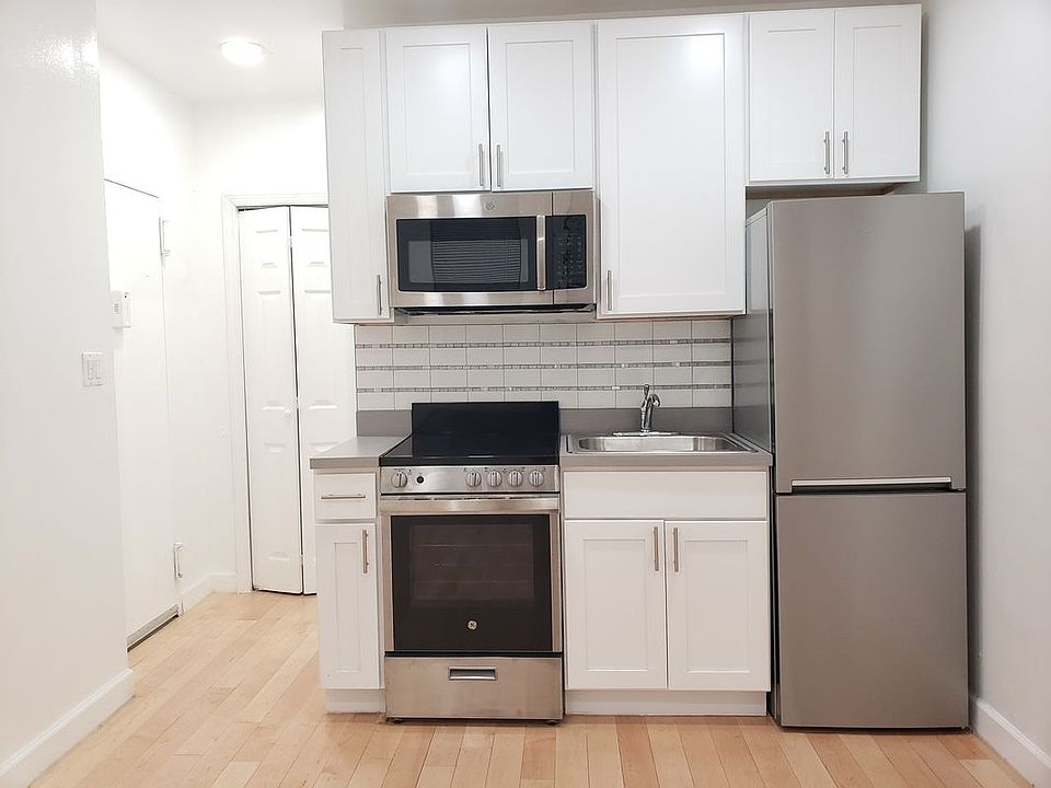 1st image of 201 W 105th St #3S1