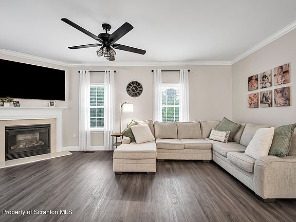 4th image of 226 Clarkdale Ln