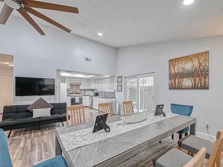 11618 Corona Ln — Photo 12