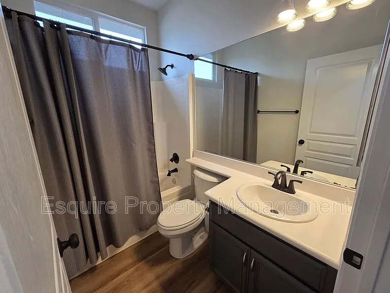 4888 Ellington St — Photo 20