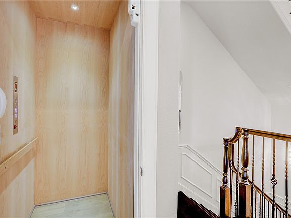 5th image of 827 Dunleigh Meadows Ln