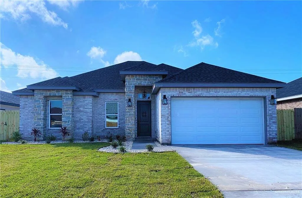 4 bed, 2.0 bath, 1763 sqft, $1,900 — Photo 1
