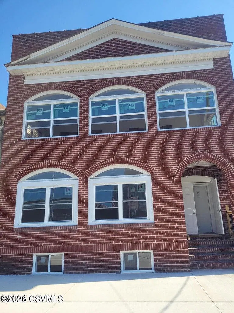 1 bed, 900 sqft, $925 — Photo 1