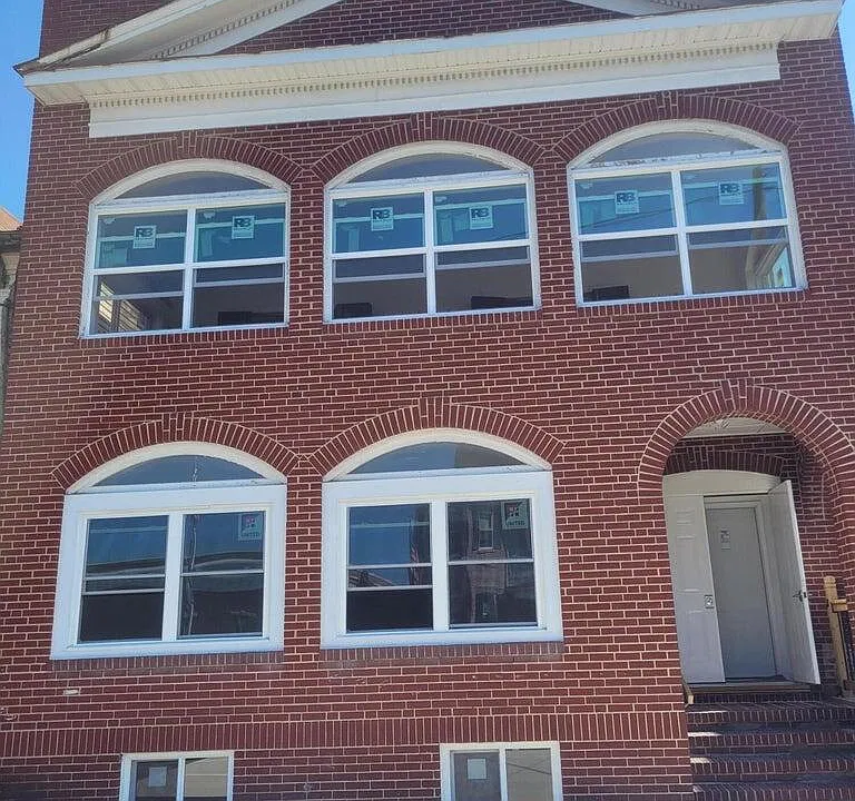346 Arch 2nd Fl Rear St