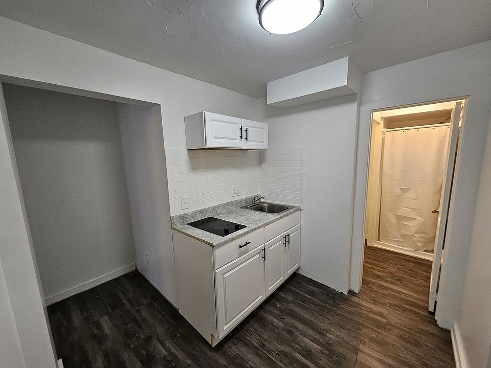 1st image of 107 Dublin Ln #108