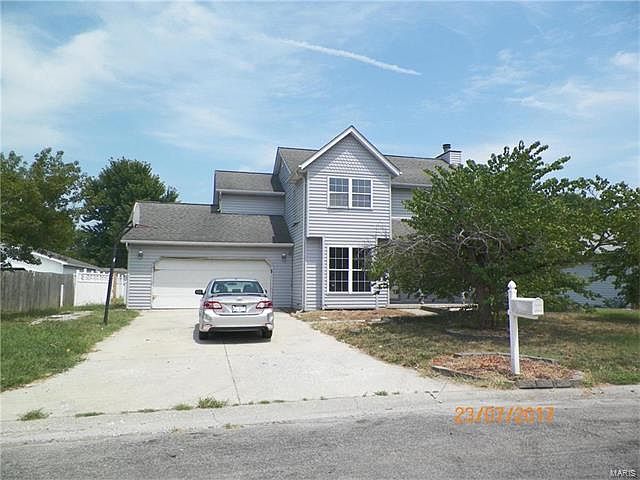 1st image of 610 Marian Dr