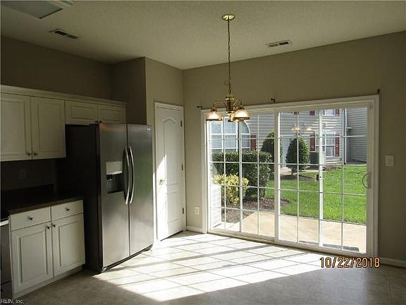 3rd image of 1204 Cheriton Ln