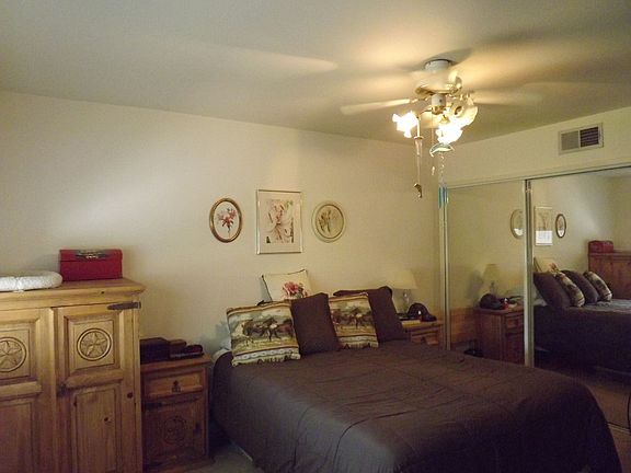 4th image of 4217 Windsor Dr