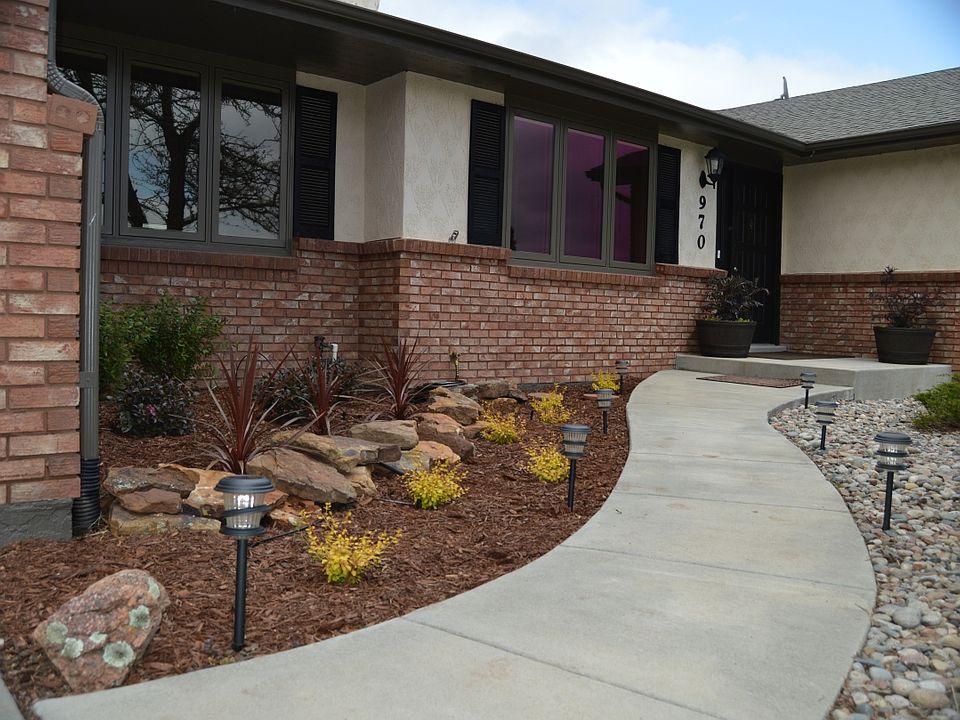 2nd image of 970 Broadview Pl
