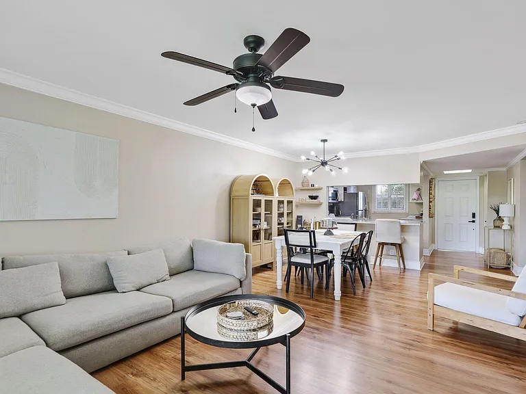 2700 Fiore Way #2020 — Photo 5