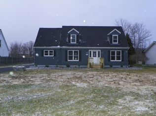 6721 Minnick Rd, Lockport, NY 14094