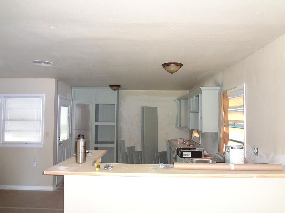 2nd image of 1401 Dorchester Dr