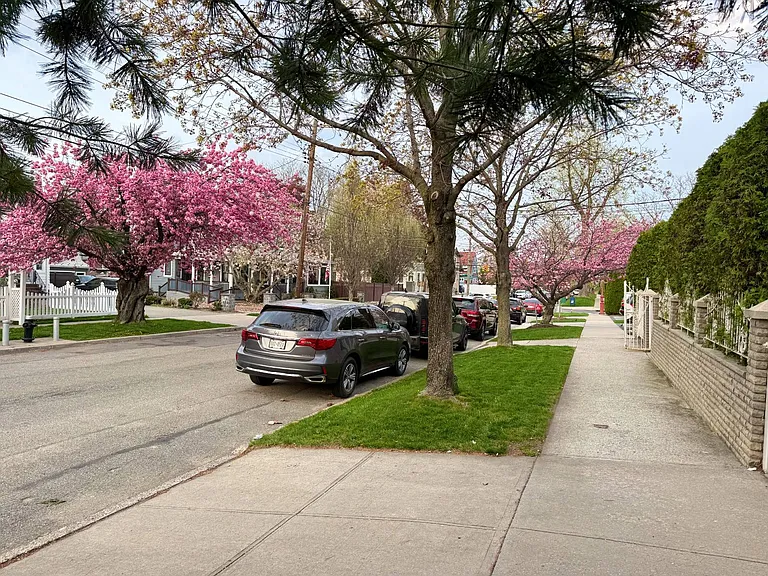 33-19 Bell Blvd — Photo 18