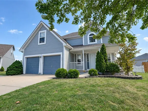 953 NW Maplewood Ct, Grain Valley, MO 64029