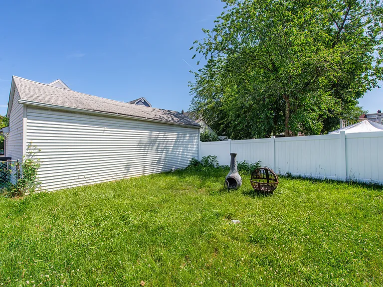 40 Olive St #1 — Photo 17