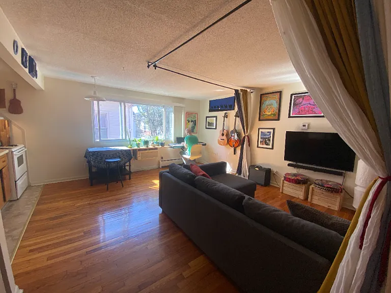 550 Whitney Ave #15 — Photo 14