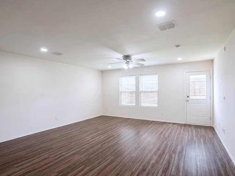 767 Myrtle Ln — Photo 15