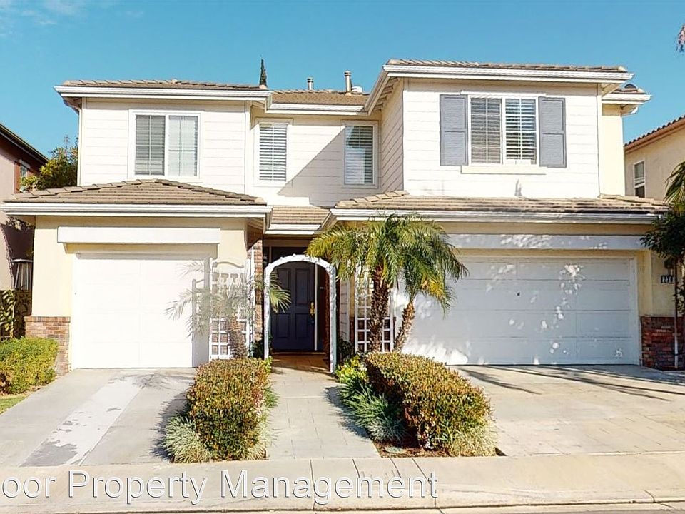 1st image of 230 N Rose Blossom Ln