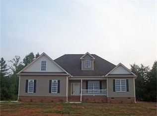 464 Abberly Ln, Boiling Springs, SC 29316