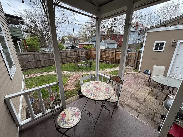 208 E Northwood Ave — Photo 10