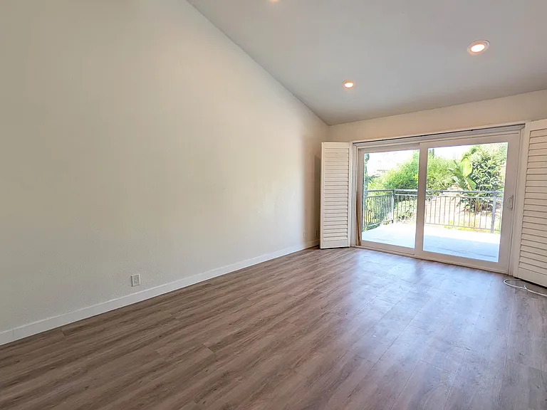 705 Lone Eagle Rd — Photo 27