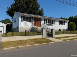 498 Tower St, Fall River, MA 02721