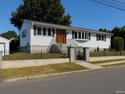 498 Tower St, Fall River, MA, 02721