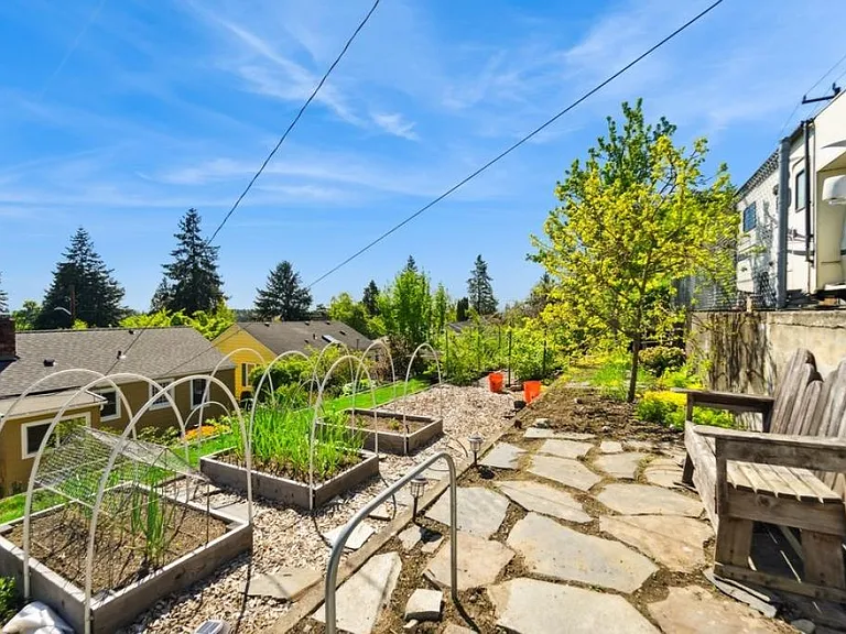 Terraced garden