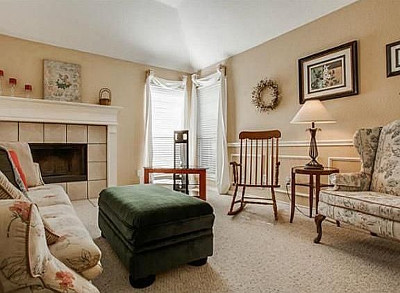 4th image of 2812 Ashbury Dr