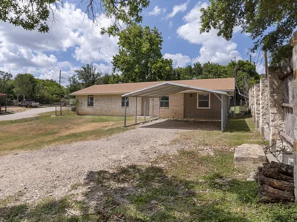 203 5th St, Ingram, TX 78025