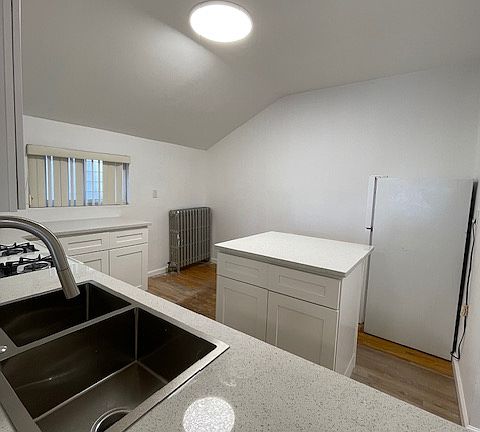 5th image of 1551 E 14th St #3