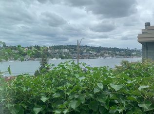 3710 Sunnyside Ave N, Seattle, WA 98103