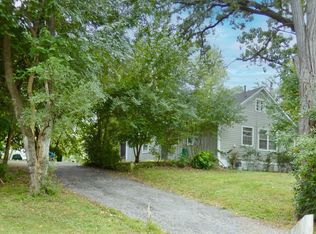 417 Concord Ave, Fox River Grove, IL 60021