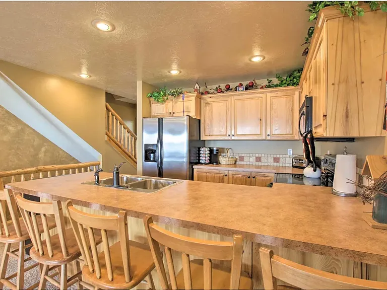 874 N Newberg Pl #3 — Photo 6