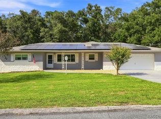 5677 W Pine Cir, Crystal River, FL 34429