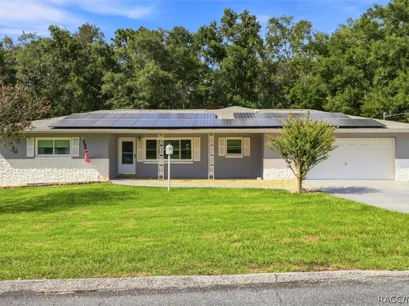 5677 W Pine Cir, Crystal River, FL 34429