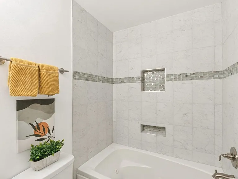 224 S St NE #2 — Photo 19