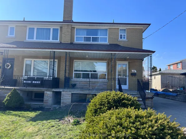 134 Giltspur Dr, Toronto, ON M3L 1M9