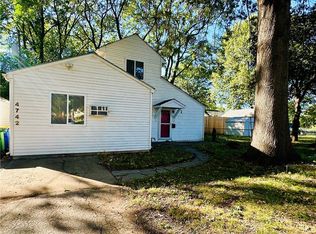 4742 Falmouth St, Roeland Park, KS 66205