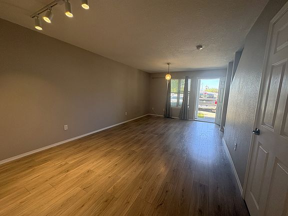 5th image of 450 Midway Rd Unit 15