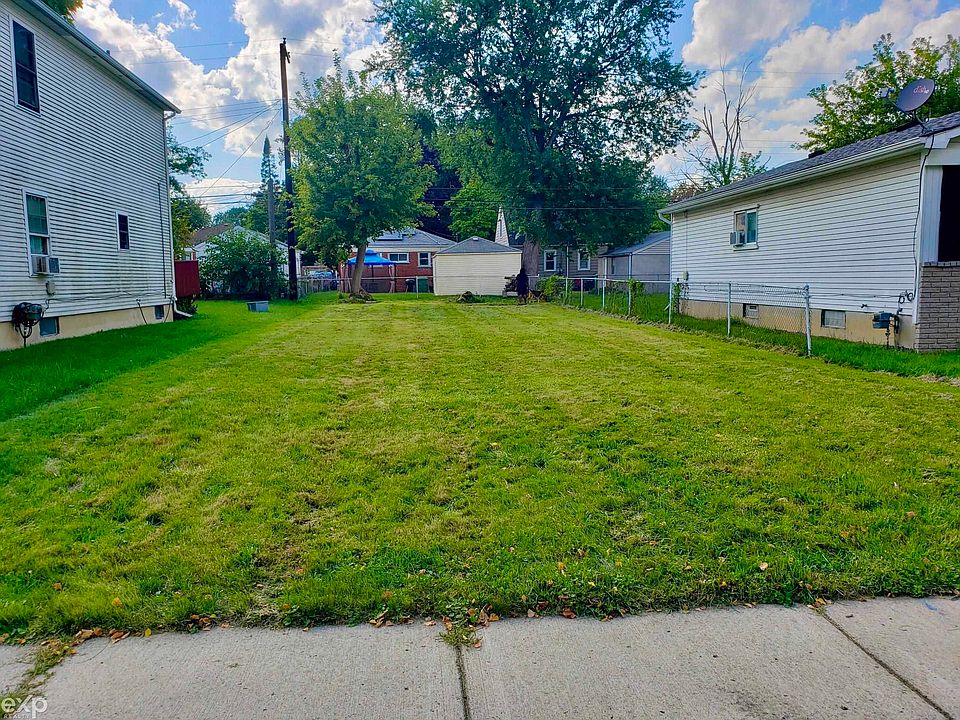 1st image of 21819 Rein Ave