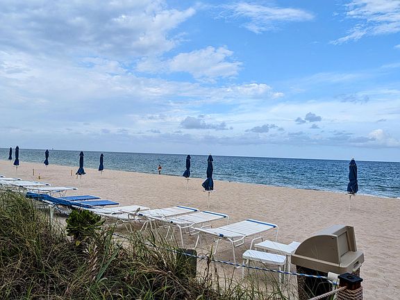 4th image of 3600 Galt Ocean Drive #4c