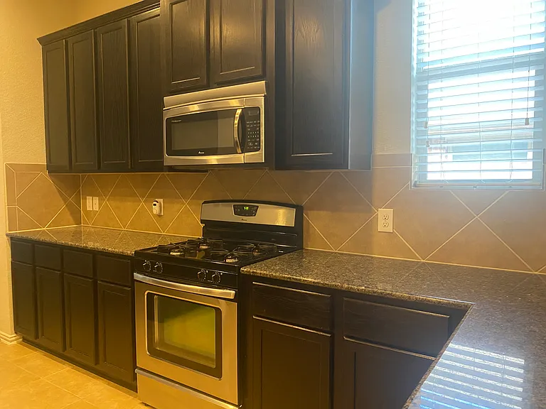 2712 Lake Ridge Dr — Photo 6