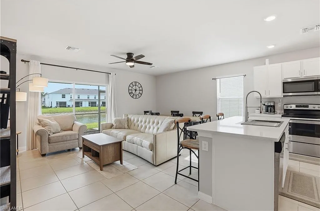 3 bed, 2.5 bath, 1680 sqft, $2,650 — Photo 3