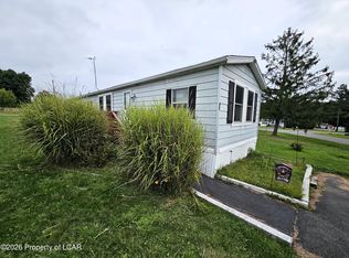 80 Meadow Dr, Dallas, PA 18612