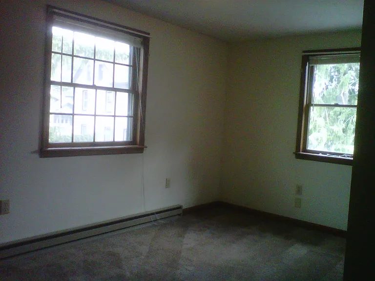 364 N Broad St #8 — Photo 4