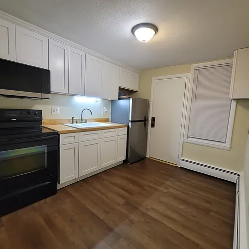 344 Hanover Realty Photo 1